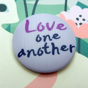 [뱃지-C]Love one another(서로 사랑하라)옵션에서 사이즈를 선택하세요